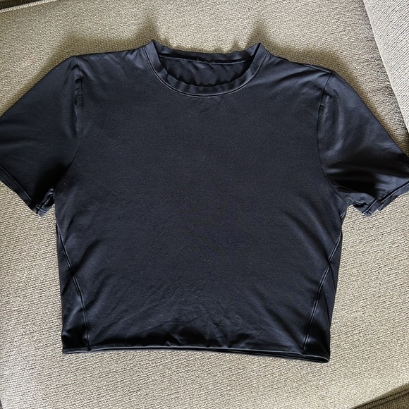 Lululemon Wundermost Crop Black Crew Neck Short Sleeve Tee - Picture 4 of 6